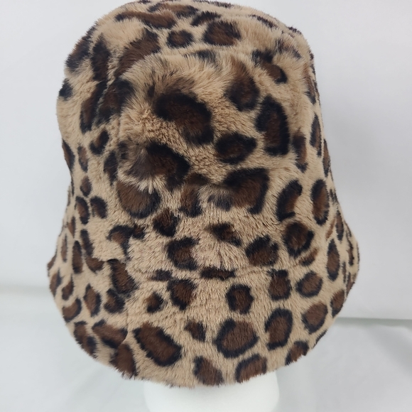 NEW ADRIENNE LANDAU FAUX FUR LEOPARD HAT MSRP $45 NWT - Picture 4 of 7